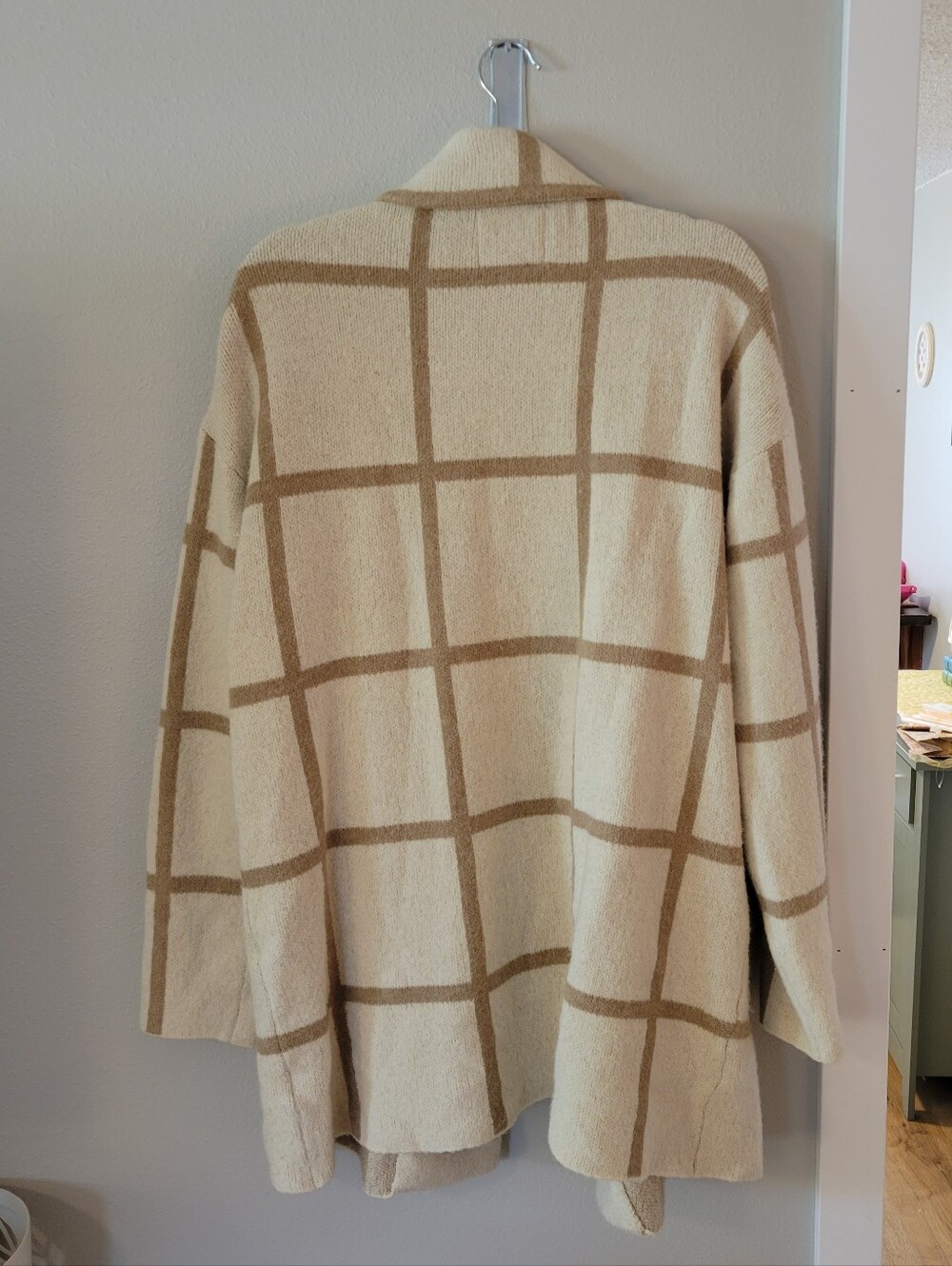 Thread & Supply Cream and Tan Open Front Plaid Cardigan Sweater - LARGE - Picture 4 of 4